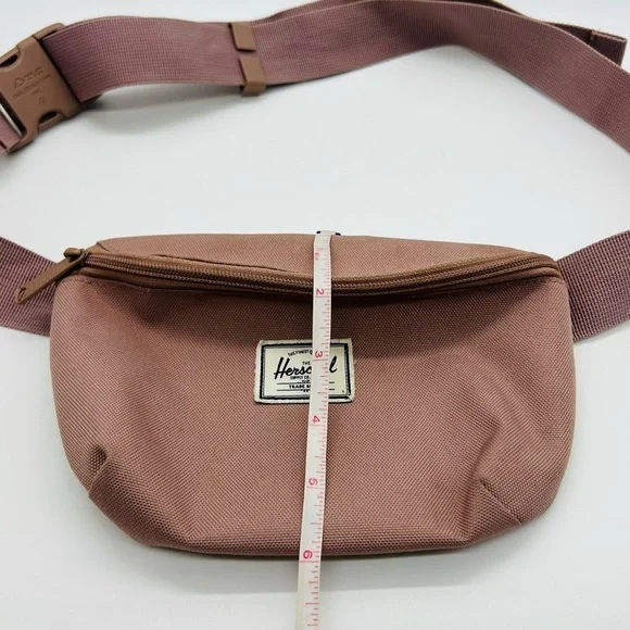 Herschel Supply Company Blush Crossbody Bag or Belt Bag - Picture 4 of 11